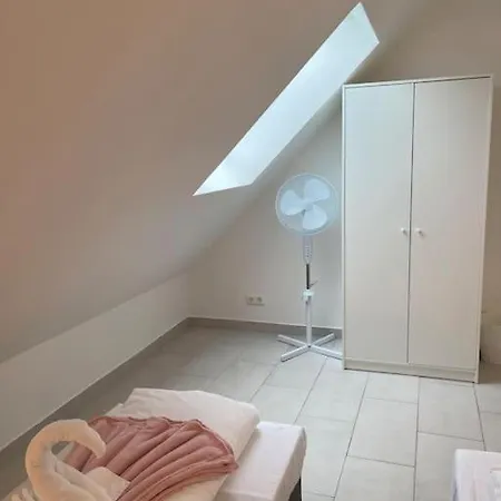 Peaceful Shared Apartment, Bergisch Gladbach